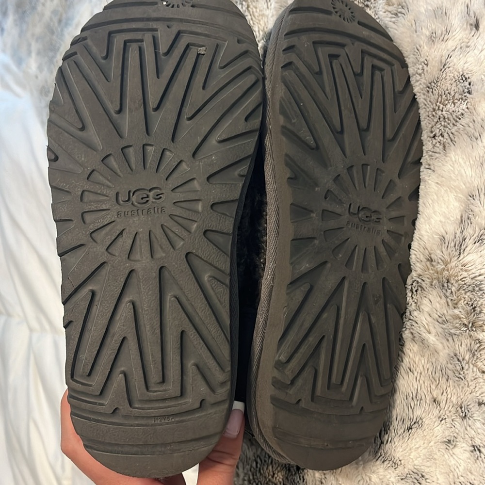 UGGs - Picture 4 of 5